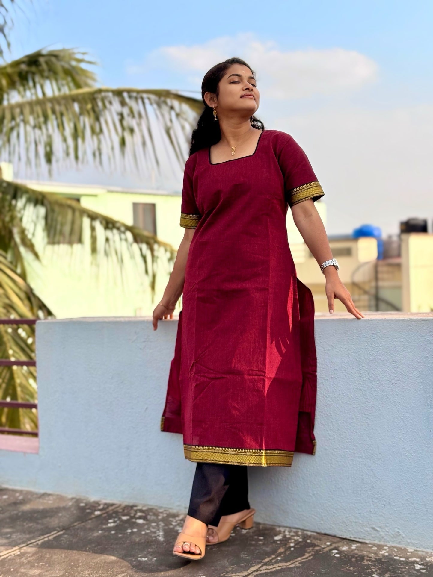 Vaidehi Salwar Suit - VID 1182